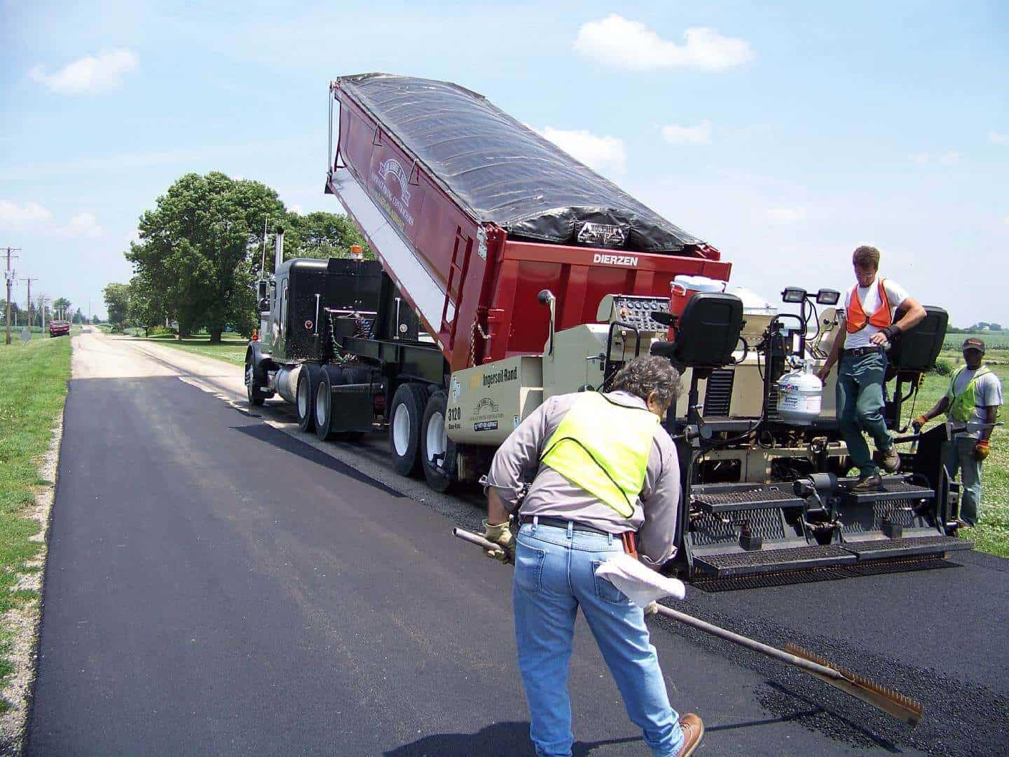 tar and chip treatment asphalt paving